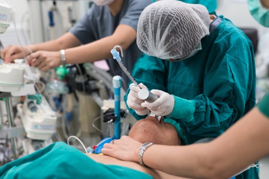 Is Intubation Required during Discectomy Surgery?